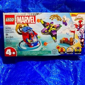 LEGO Marvel Spidey vs. Green Goblin, Super Hero Toy with Green Goblin Figure